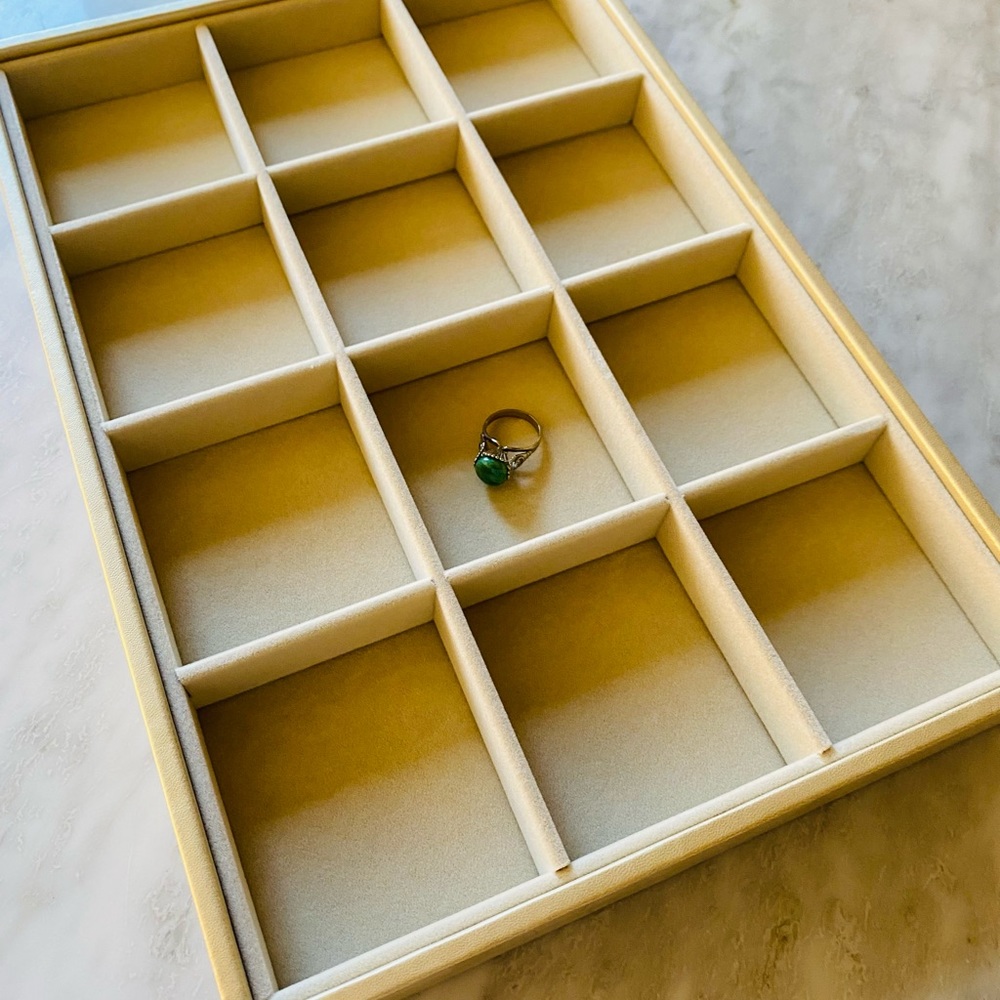 Bead landing Jewelry tray.